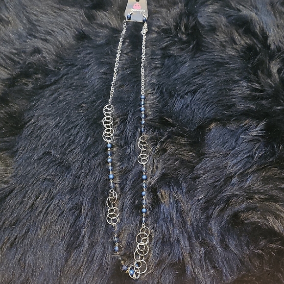 Paparazzi Silver and Blue Circle Necklace - Picture 1 of 3